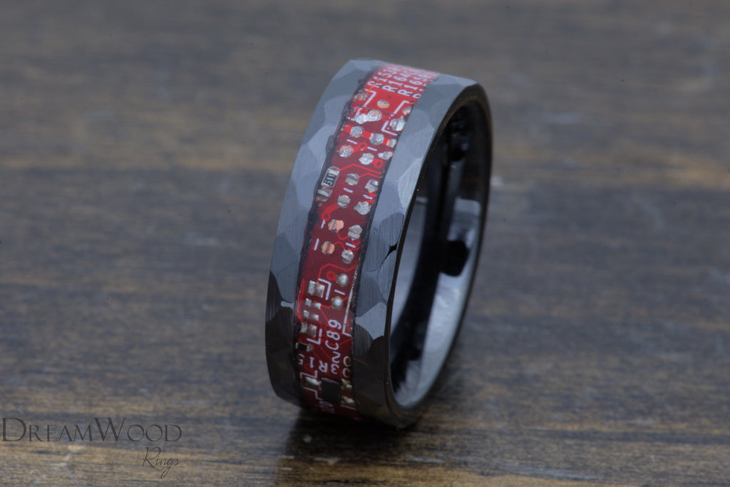 Cybernetic Ember: Faceted Black Ceramic & Circuit Ring
