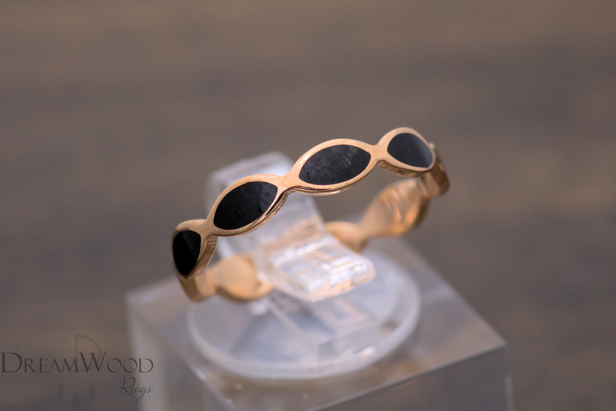 Rose Gold Eternity Oval Ring - Dreamwood Rings – DreamWood Custom