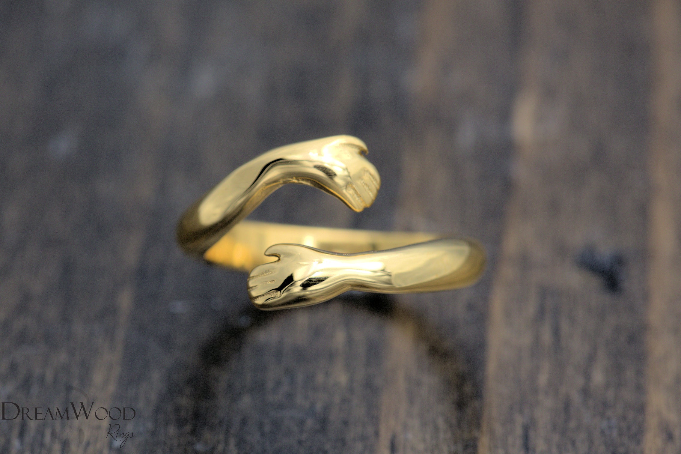 Gold hug online rings