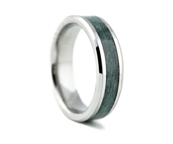 Tungsten Ring with Dyed Maple Inlay